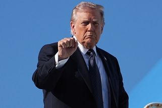 Útok Íránu na okolní země mě zaskočil, řekl Trump - Novinky